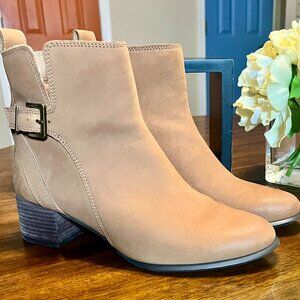 Women's Waterproof Leather Vionic Sienna Boot In Toffee With Side Buckle Size 7